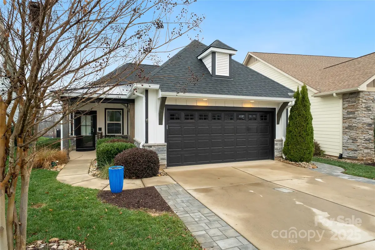 6297 Raven Rock Drive, Denver, NC 28037 - Image #1