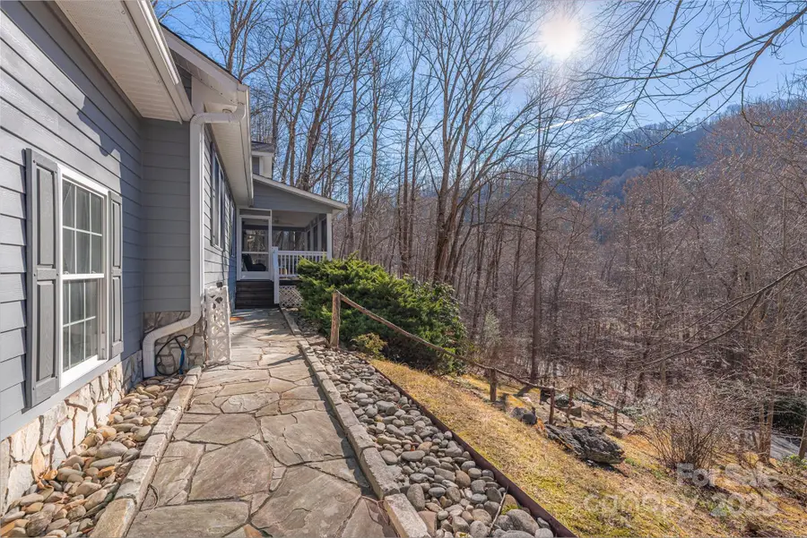 220 George Sutton Road, Waynesville, NC 28785 - Image #2