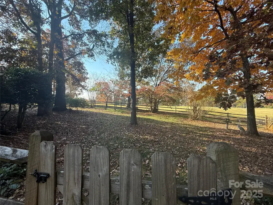 5900 Foxcrest Drive, Mint Hill, NC 28227 - Image #3