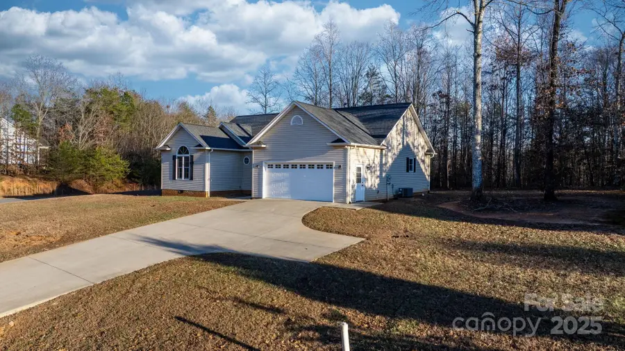 2284 Timberland Hills Drive, Newton, NC 28658 - Image #3