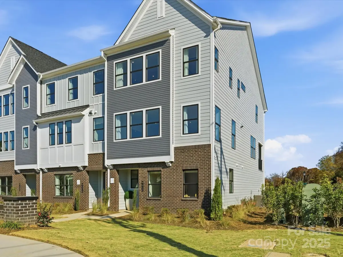 8038 Thimbleweed Circle, Charlotte, NC 28277 - Image #1