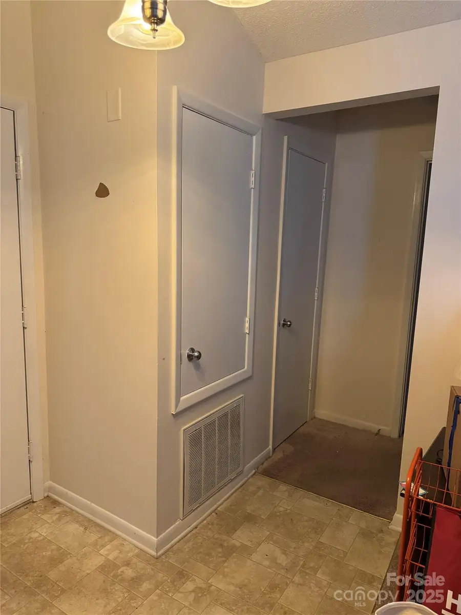 819 Sardis Cove Drive, Charlotte, NC 28270 - Image #3