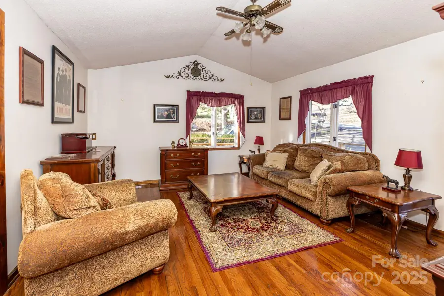 1321 Idlewood Street Sw, Lenoir, NC 28645 - Image #3