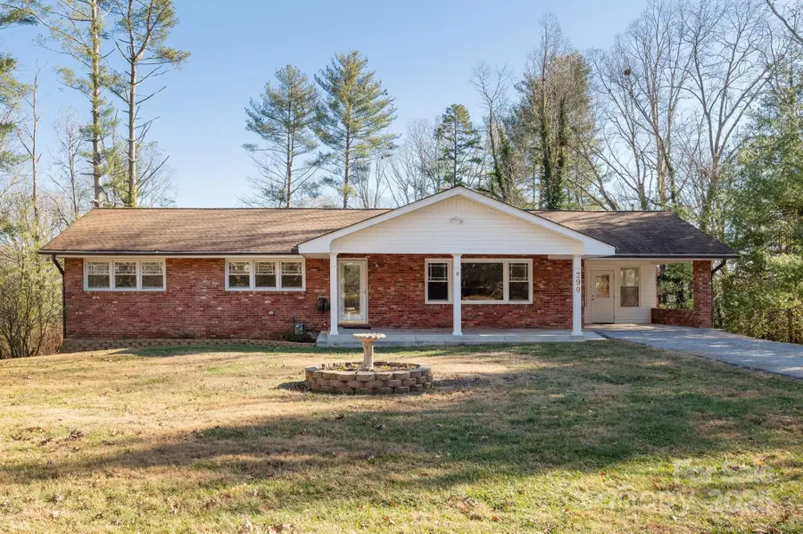 290 Crabapple Hill Lane, Hendersonville, NC 28792 - Image #3