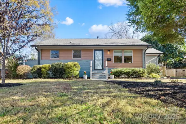 4017 Abbeydale Drive, Charlotte, NC 28205