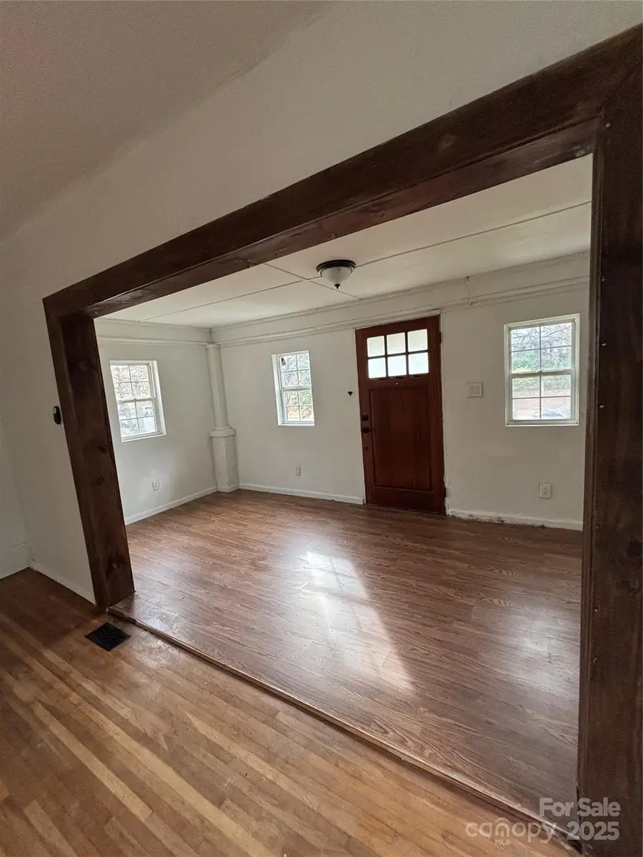 244 W Kingston Avenue, Charlotte, NC 28203 - Image #3