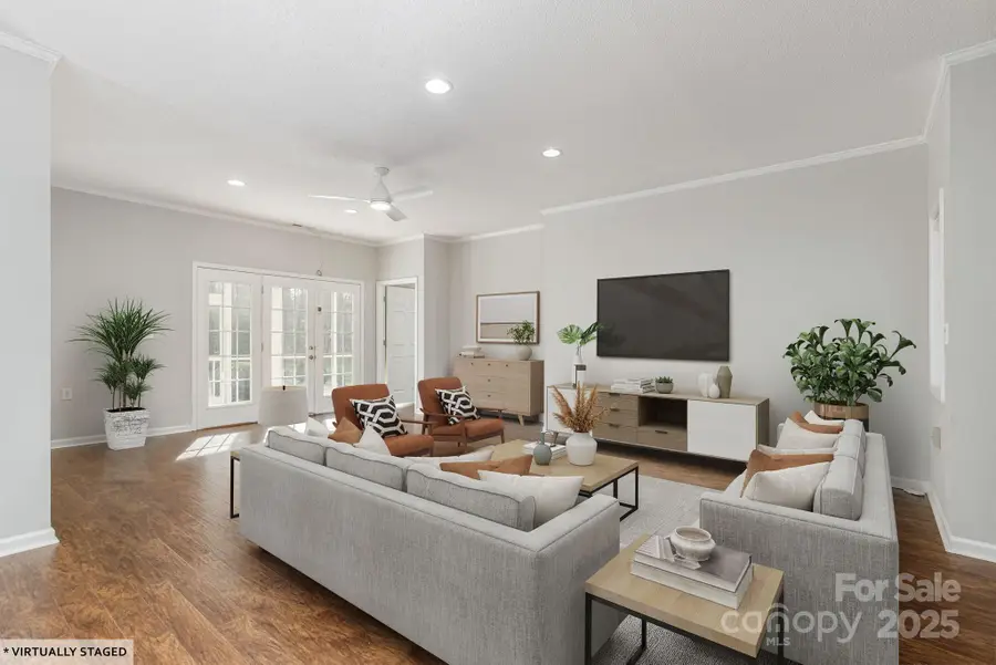 135 Cambridge Drive, Brevard, NC 28712 - Image #2