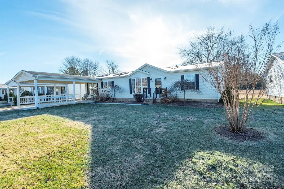 428 Riverwind Drive, Hendersonville, NC 28739 - Image #1