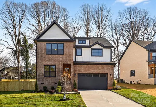 16315 Riverpointe Drive, Charlotte, NC 28278