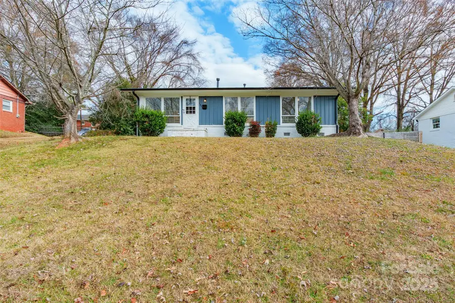 1100 Rollingwood Drive, Charlotte, NC 28217 - Image #2