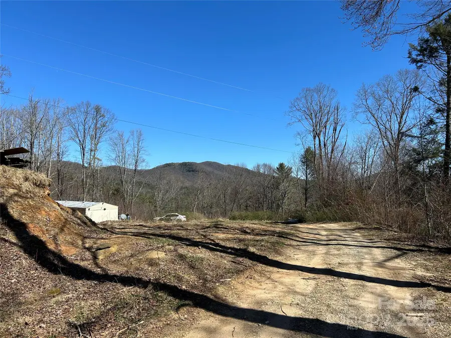 612 Heady Mountain Rd Road, Cashiers, NC 28717 - Image #2