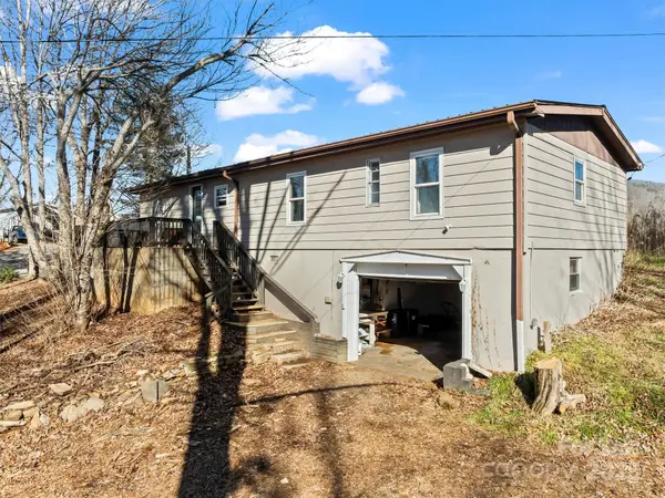 55 Katydid Lane, Franklin, NC 28734