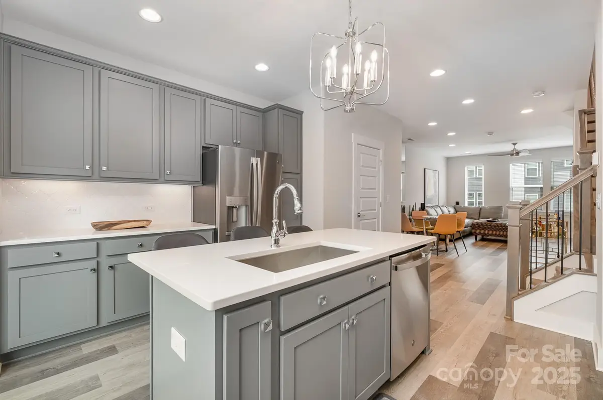 235 S Bruns Avenue, Charlotte, NC 28208 - Image #1