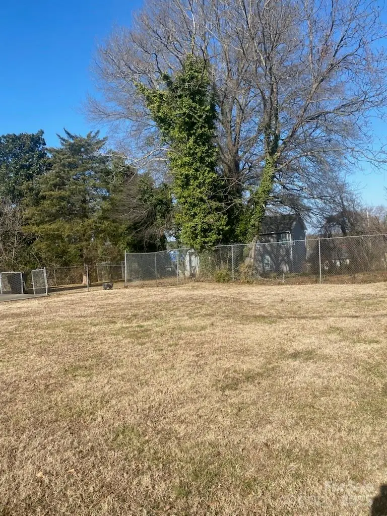 206 W Harrison Avenue, Gastonia, NC 28052 - Image #1