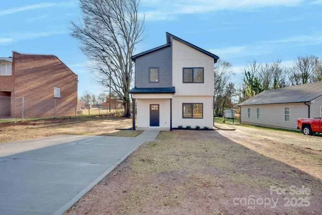 1010 E Lincoln Street, Lincolnton, NC 28092 - Image #1