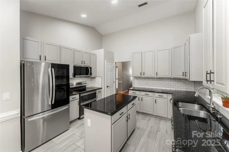 4962 Bentgrass Run Drive, Charlotte, NC 28269 - Image #3