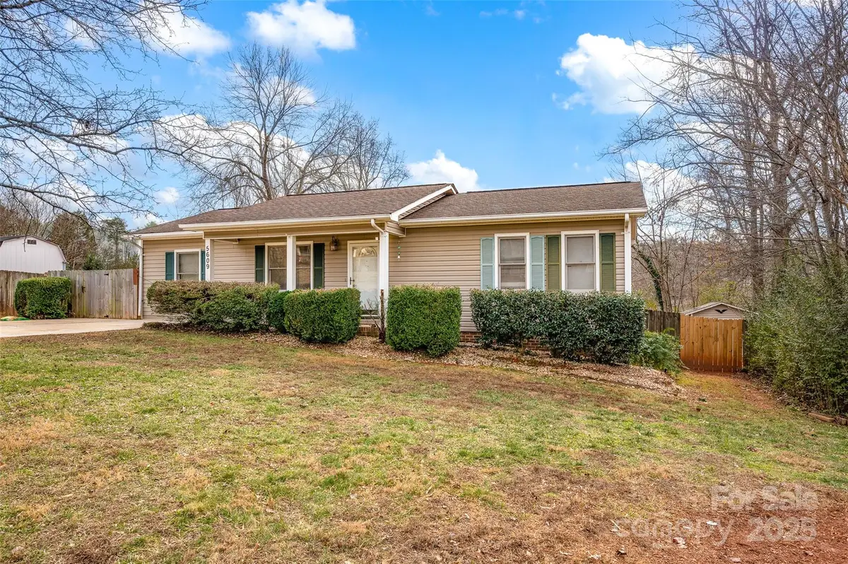 5609 Linville Drive, Hickory, NC 28602 - Image #1