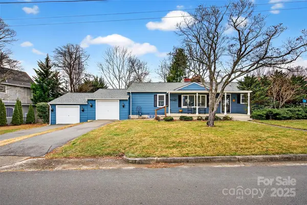 109 Mountain Street, Black Mountain, NC 28711