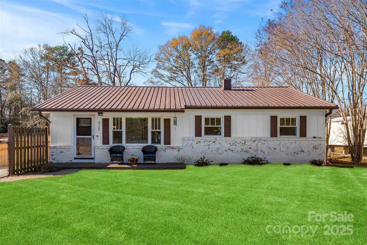 3723 Dallas High Shoals Highway, Dallas, NC 28034 - Image #1