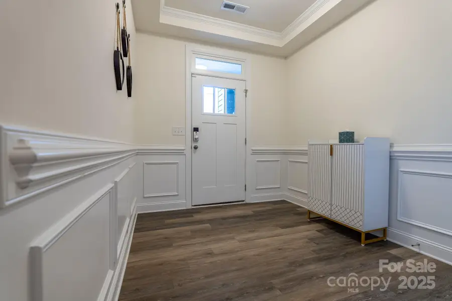 10211 Glenmere Creek Circle, Charlotte, NC 28262 - Image #3