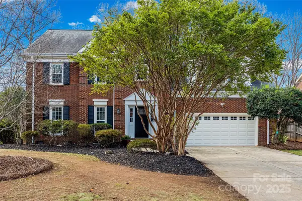 1206 Matthews Plantation Drive, Matthews, NC 28105
