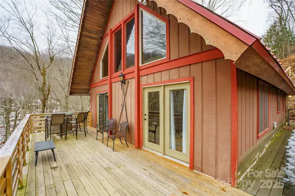 672 Chestnut Lane, Mars Hill, NC 28754