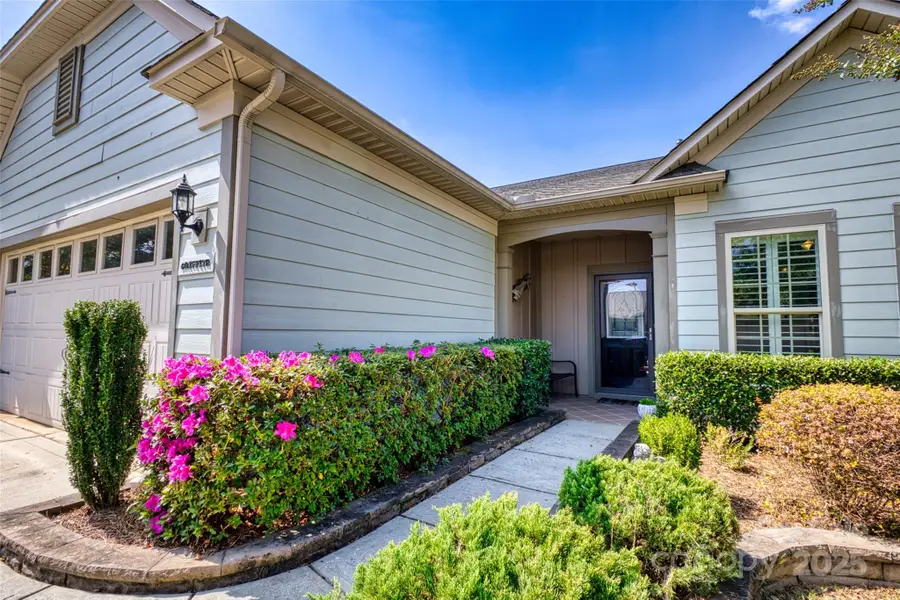 353 Harvest Valley Lane, Fort Mill, SC 29715 - Image #2