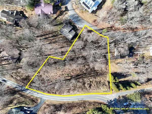 101 Wesley Way #100-101,108, Waynesville, NC 28785