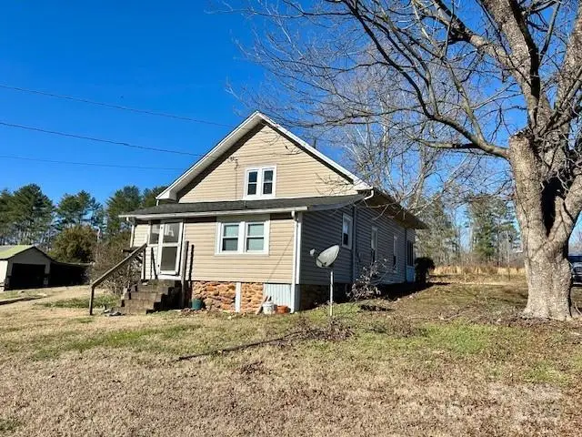 555 Falls Avenue, Granite Falls, NC 28630 - Image #3