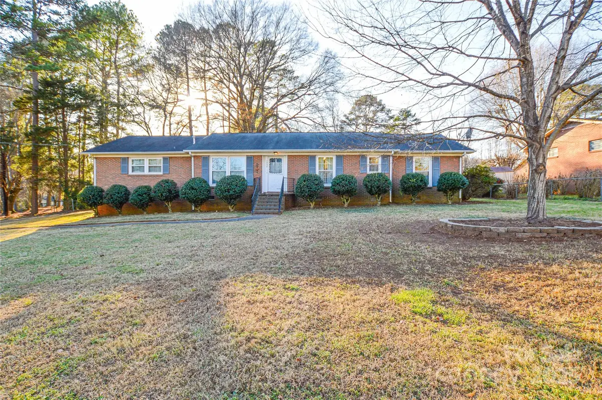 1220 Regehr Avenue, Charlotte, NC 28214 - Image #1