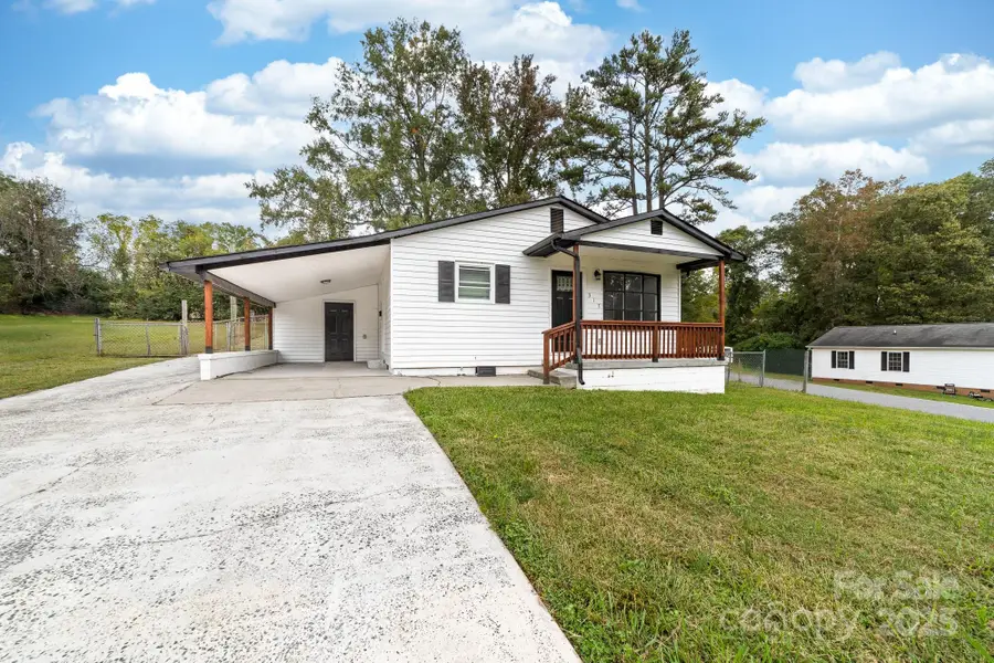 317 E Louisiana Avenue, Bessemer City, NC 28016 - Image #2