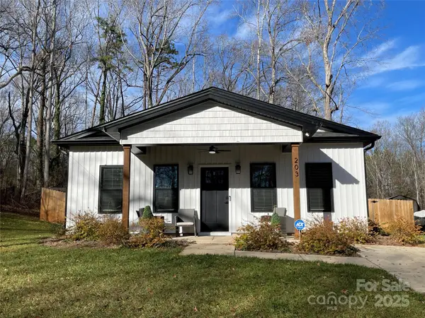 203 Payne Street, Mount Holly, NC 28120