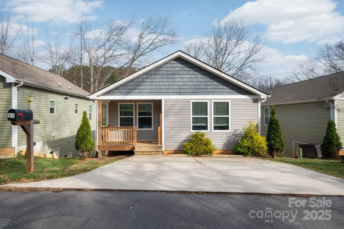 11 Shadowlawn Drive, Asheville, NC 28806 - Image #1