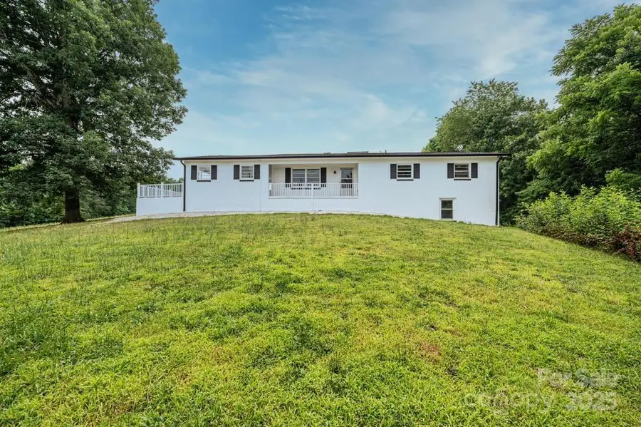 3398 Shamrock Heights, Hudson, NC 28638 - Image #2