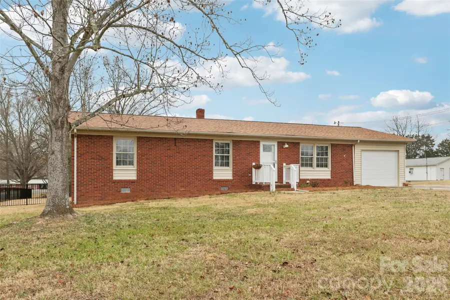 2223 Woodhurst Lane, Albemarle, NC 28001 - Image #3