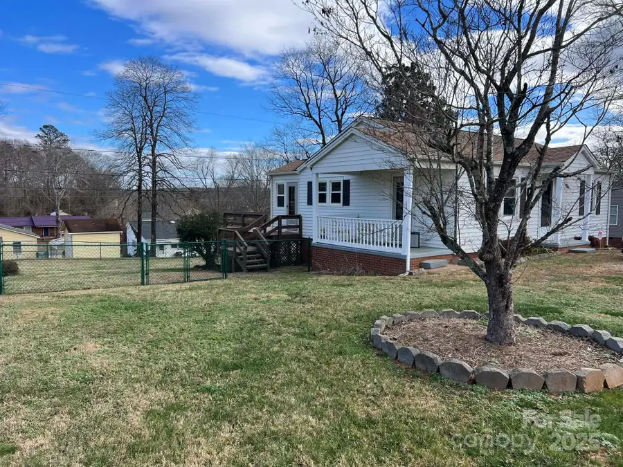 122 Murphy Court, Morganton, NC 28655 - Image #2