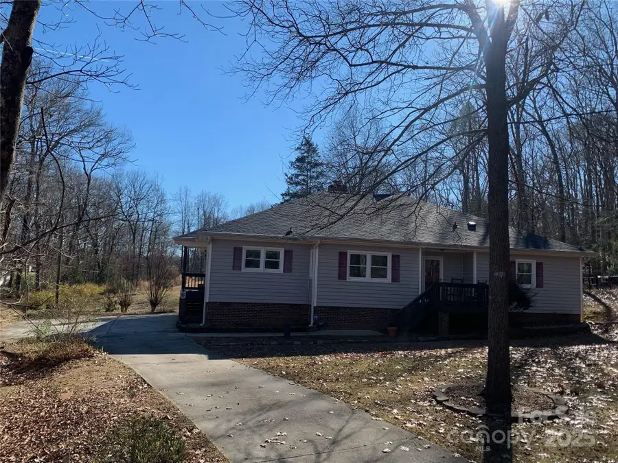 10803 Chestnut Hill Drive, Matthews, NC 28105 - Image #2