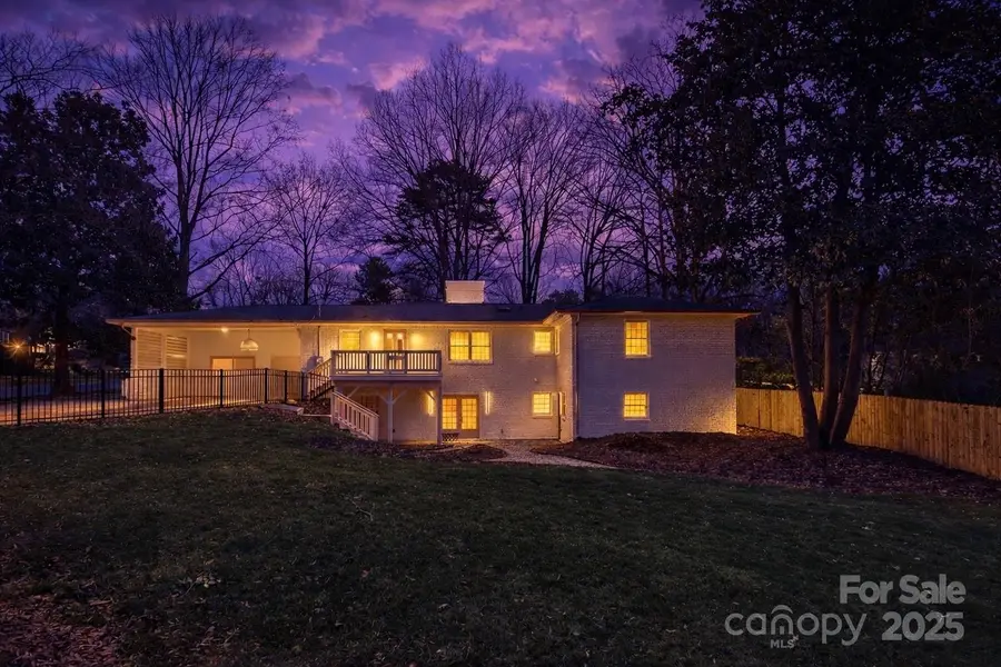 6300 Burlwood Road, Charlotte, NC 28211 - Image #2