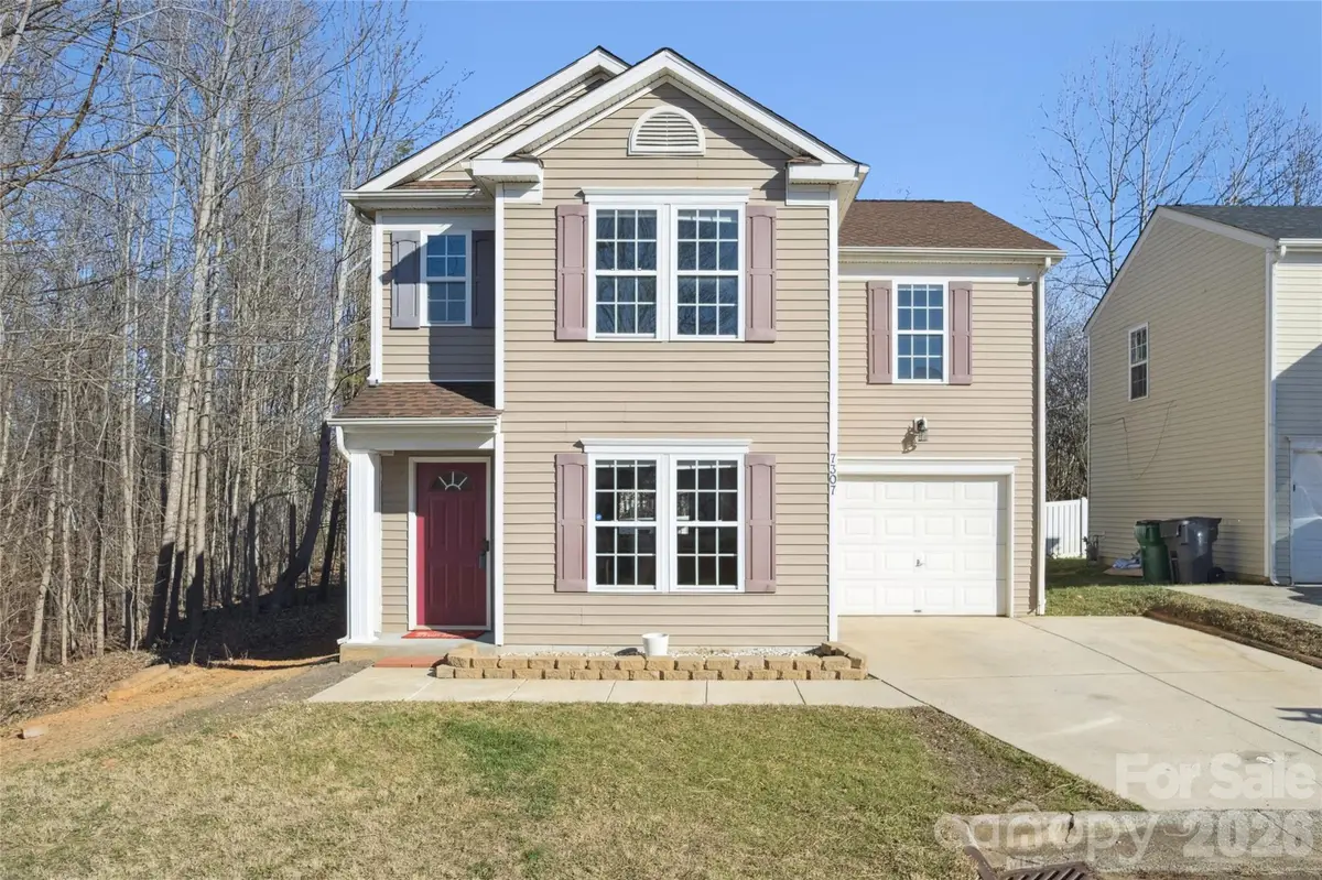 7307 Fig Lane, Charlotte, NC 28215 - Image #1