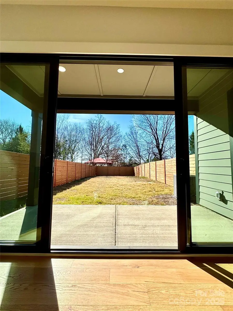 313 E Peterson Drive, Charlotte, NC 28217 - Image #2