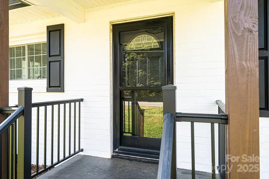 1993 Moss Farm Road, Hickory, NC 28602 - Image #3