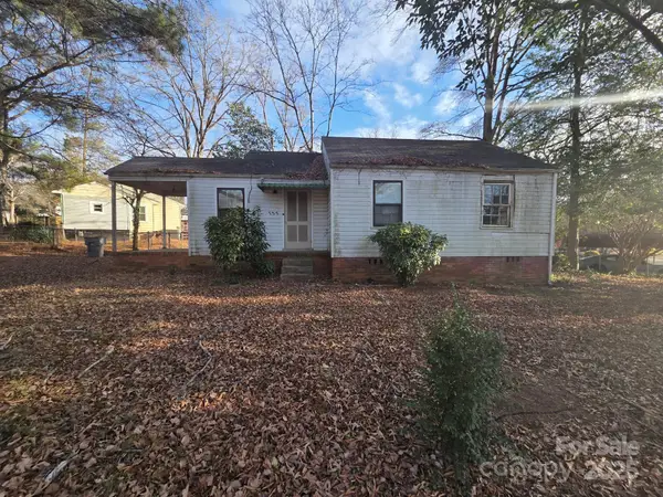 735 Seldon Drive, Charlotte, NC 28216