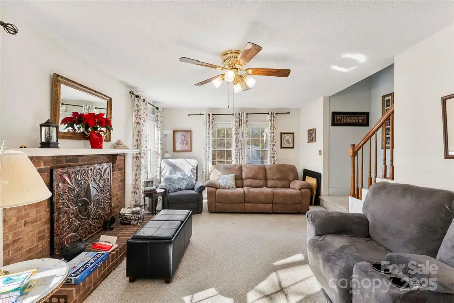 2318 Cricket Lane, Gastonia, NC 28052 - #2