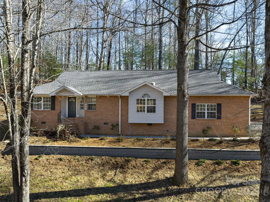 309 Derby Lane, Hendersonville, NC 28739 - Image #2