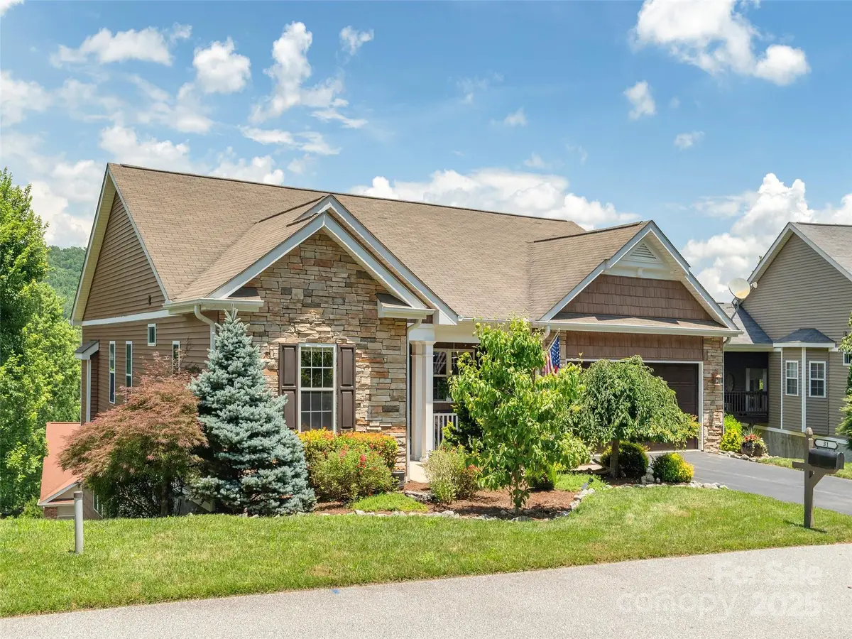 31 Headwater Drive, Hendersonville, NC 28739 - Image #1