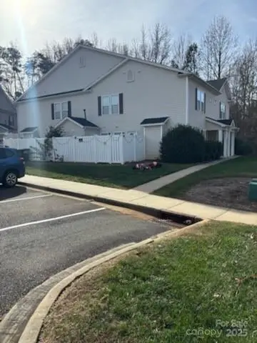 9510 Littleleaf Drive, Charlotte, NC 28215 - Image #2