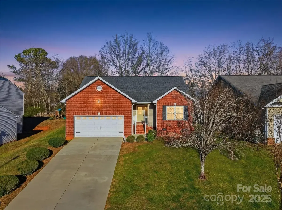 1636 Mayfair Drive, Conover, NC 28613 - Image #1