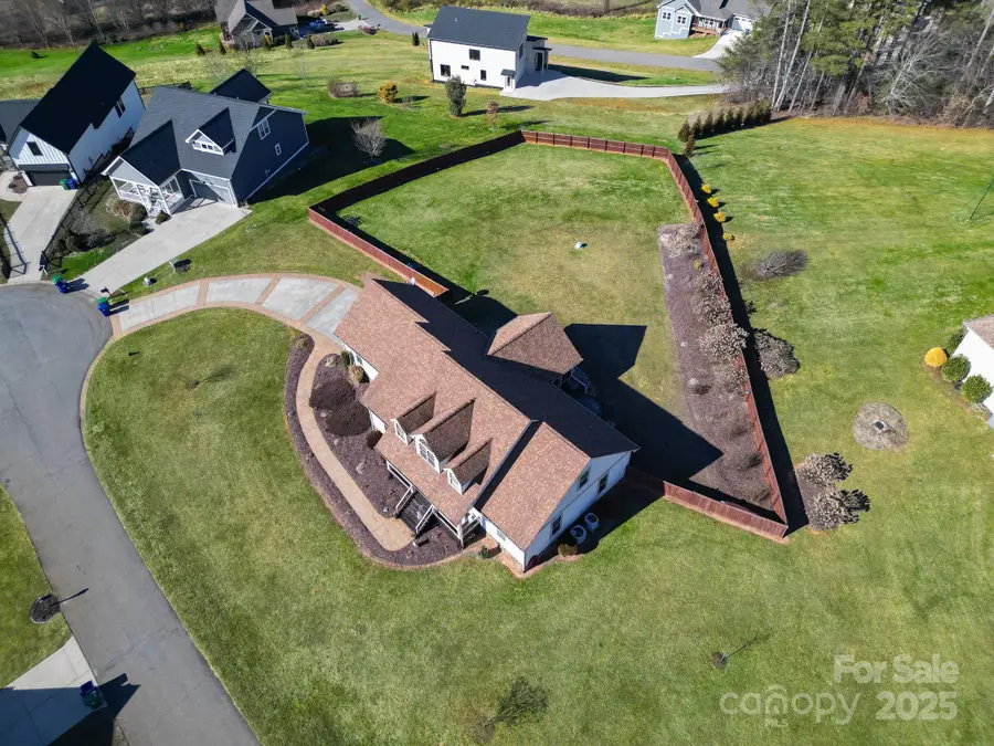 37 Alaskan Drive, Leicester, NC 28748 - Image #2