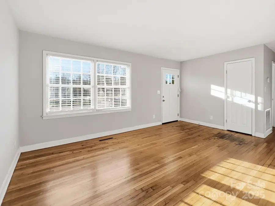 1420 Rollingwood Drive, Charlotte, NC 28217 - Image #2