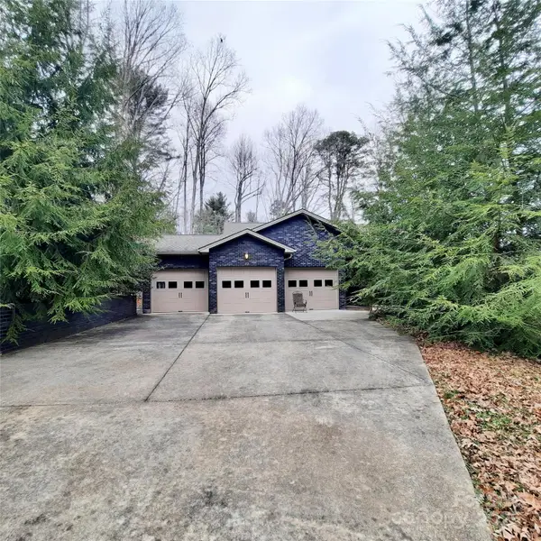 32 Bran Rick Lane, Arden, NC 28704